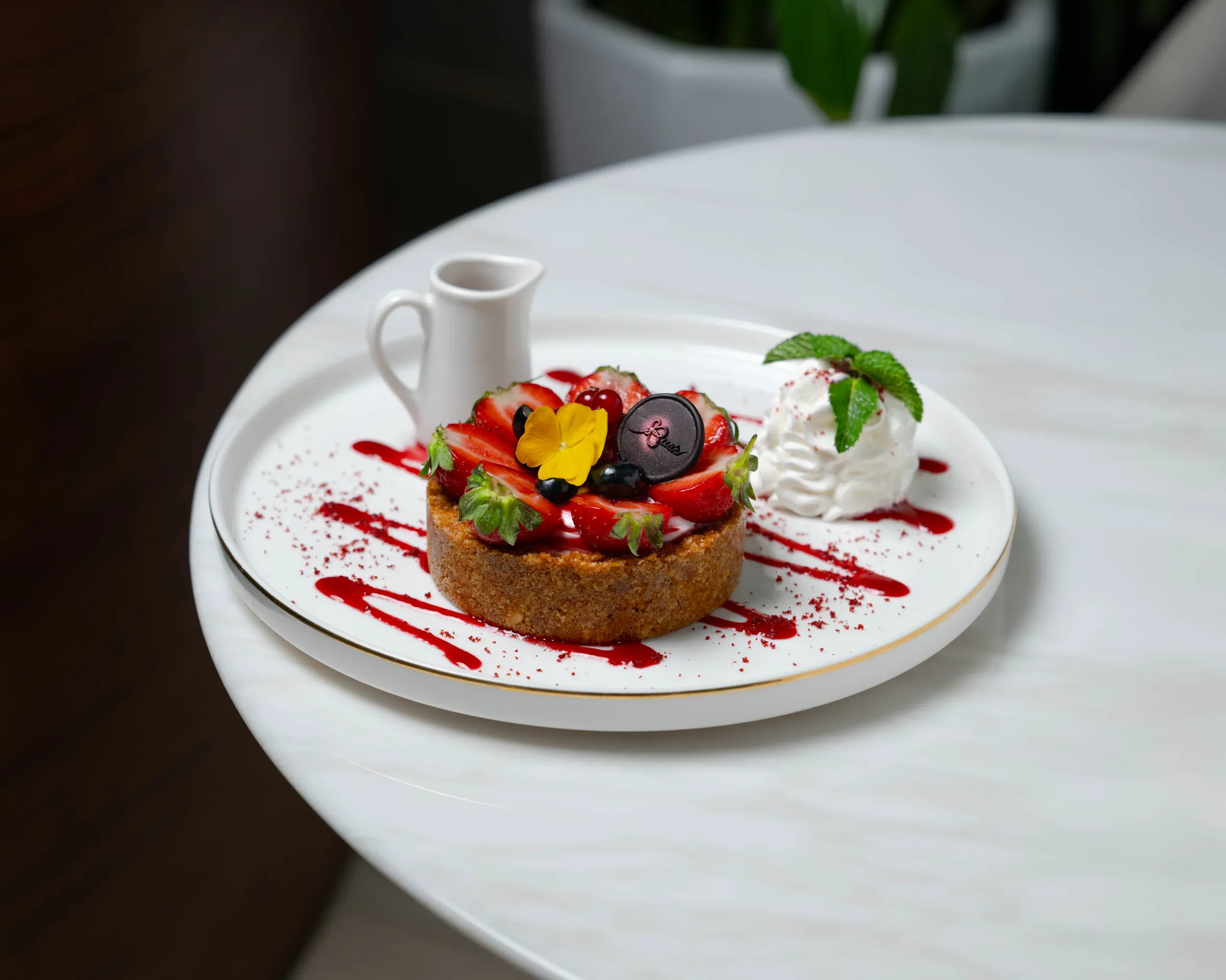 Bua's Selection — pâtisserie photography by MIROIR Studio
